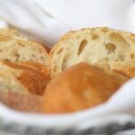 Panière avec du pain